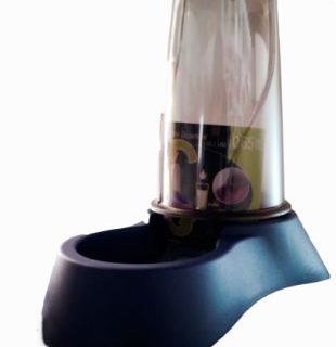 Dispensador bebedero 8x8cm